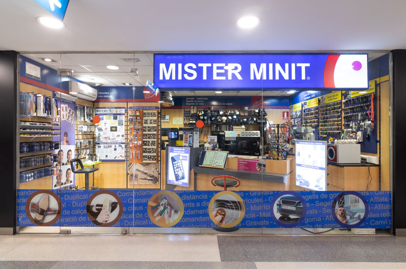 Exterior establiment botiga Mister Mint, centre comercial illa Carlemany