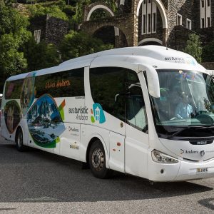 Descobrir el país amb el Bus Turístic