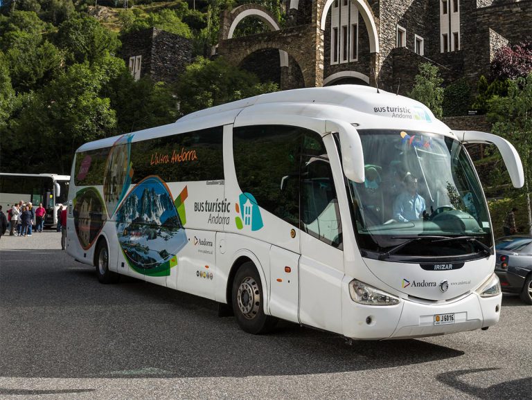 Bus turístic d'Andorra, turisme Centre Comercial illa Carlemany