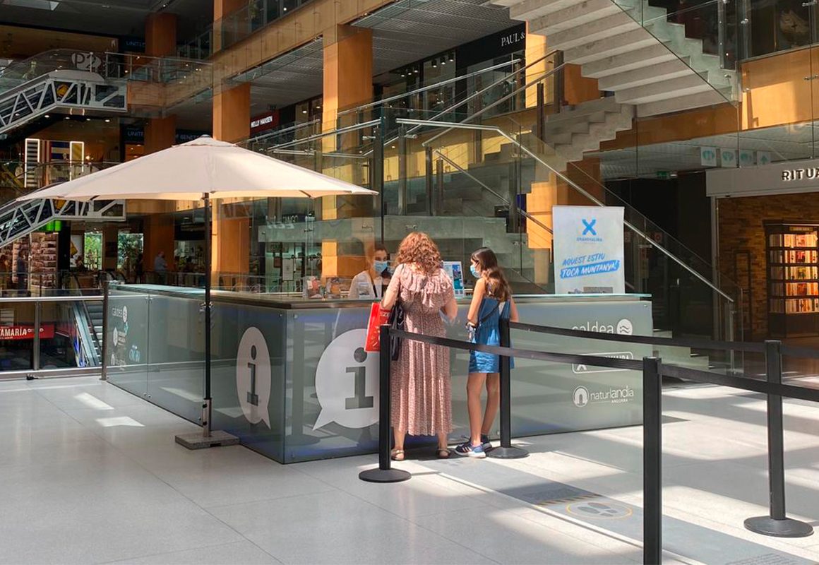 Punt d'informació a la planta baixa del centre comercial illa Carlemany on adquirir les teves entrades als principals atractius turístics d'Andorra