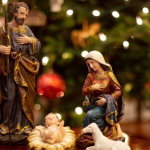Where does the tradition of nativity scenes come from?