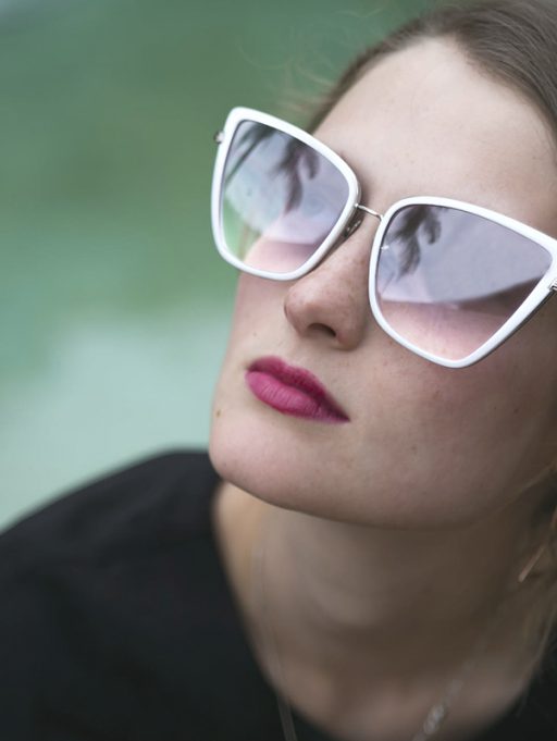 À Illa Carlemany, vous trouverez les lunettes de soleil pour vous protéger et être à la mode.￼