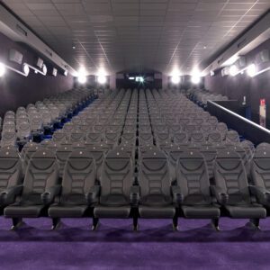 Los cines, una oferta de ocio imprescindible en illa Carlemany!￼
