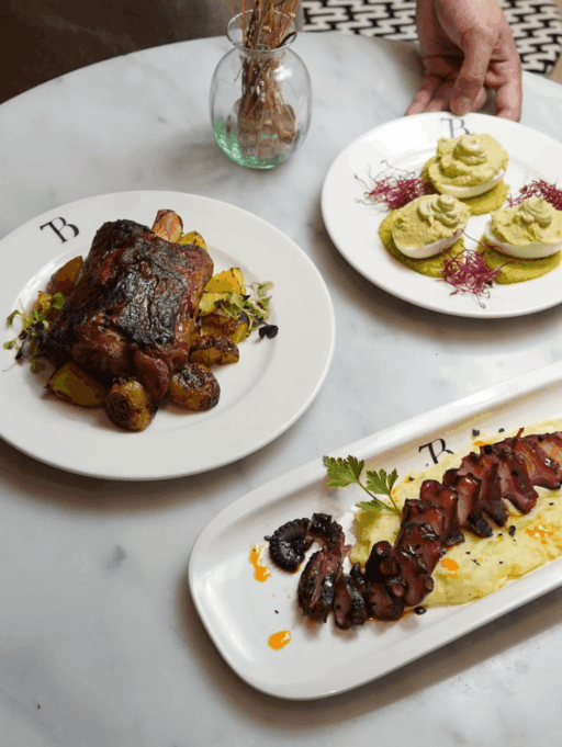 Restaurants and cafés at illa Carlemany in Andorra